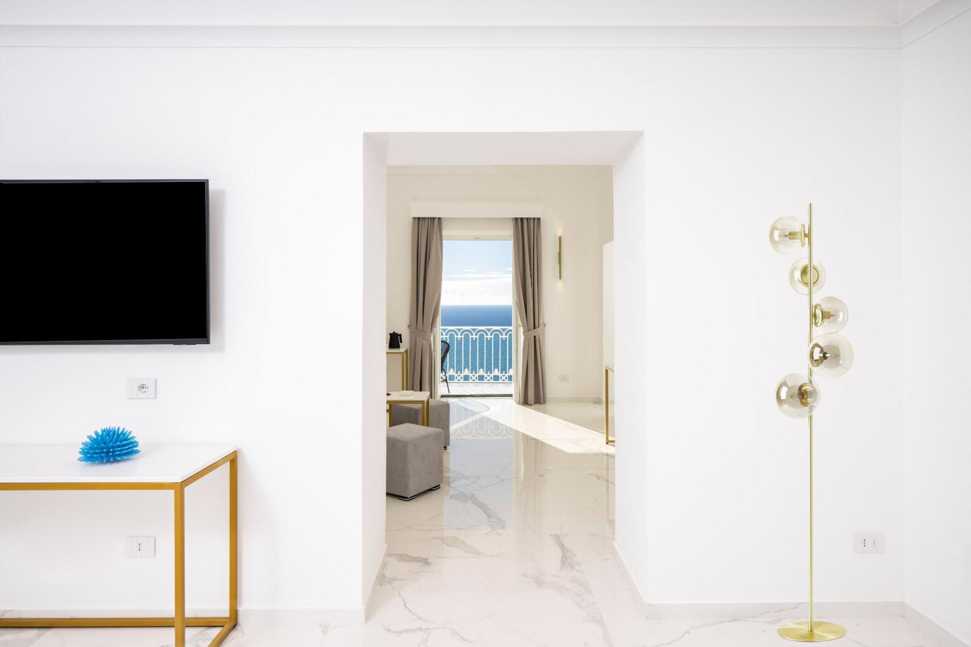 Gianlica Suites Positano Exterior photo